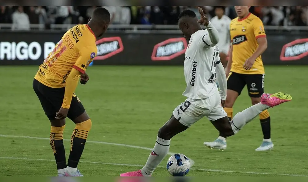 Liga cayó como local ante Barcelona SC. Foto: LDU