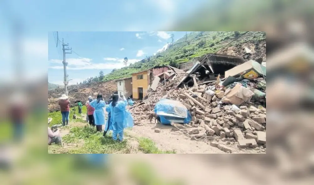 El terreno dificulta el acceso de las maquinarias. Foto: Andina El terreno dificulta el acceso de las maquinarias. Foto: Andina