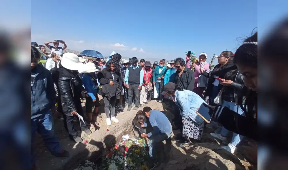 Familiares de la víctima exigen que se interrogue al principal sospechoso. Foto: Leonela Aquino/La República Familiares de la víctima exigen que se interrogue al principal sospechoso. Foto: Leonela Aquino/La República