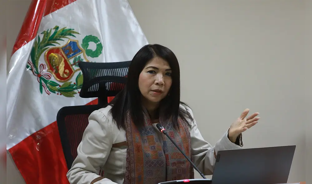 La parlamentaria de Fuerza Popular está involucrada en una nueva denuncia por recorte de sueldos a sus trabajadores. Conoce sus antecedentes y su relación con el partido de Keiko Fujimori. Foto: Congreso La parlamentaria de Fuerza Popular está involucrada en una nueva denuncia por recorte de sueldos a sus trabajadores. Conoce sus antecedentes y su relación con el partido de Keiko Fujimori. Foto: Congreso