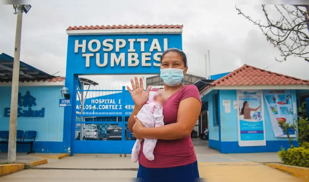 Mujer de 35 años bautizó a la pequeña como Milagros. Foto: Essalud Tumbes