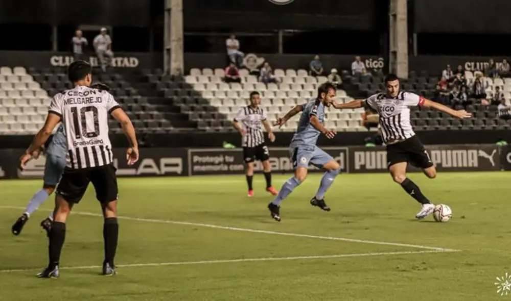 Libertad es el único líder a la Primera División de Paraguay. Foto: Libertad Libertad es el único líder a la Primera División de Paraguay. Foto: Libertad