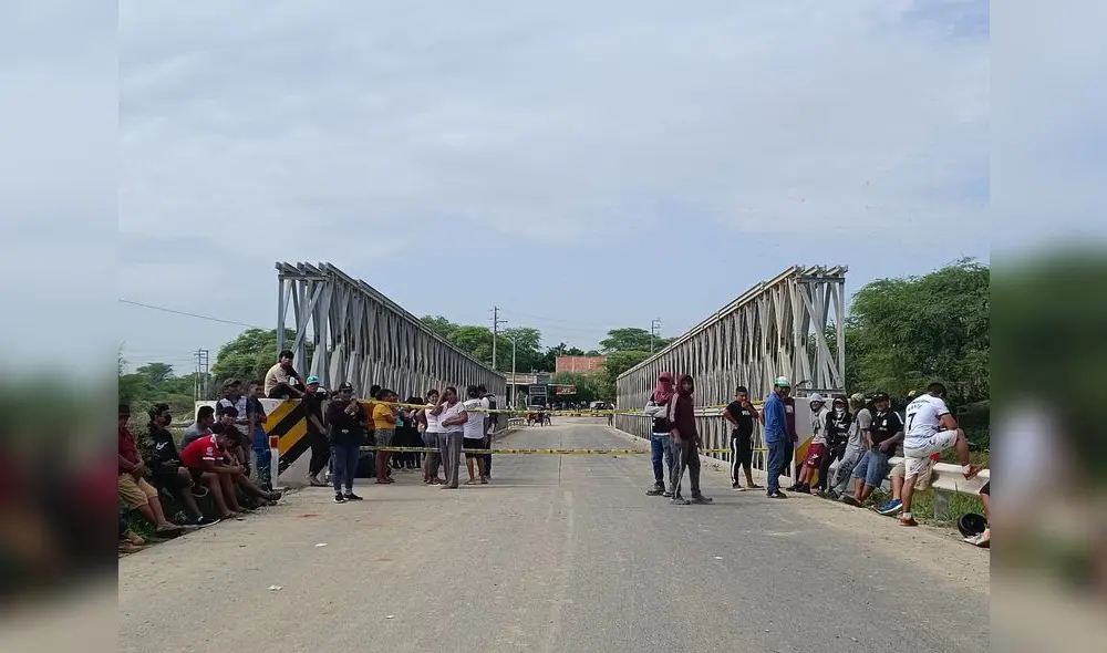Toma de puentes y carreteras en Piura. Foto: Almendra Ruesta / La República