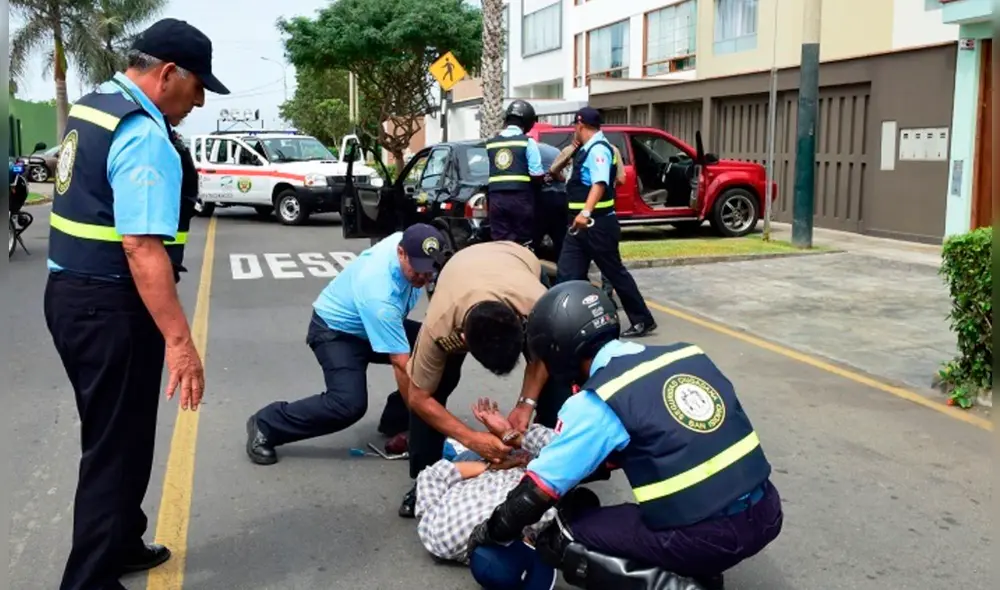 Rafael López Aliaga solicitó al Ministerio de Defensa el apoyo de las Fuerzas Armadas para combatir la delincuencia en Lima. Foto: Andina - Video: Municipalidad de Lima Rafael López Aliaga solicitó al Ministerio de Defensa el apoyo de las Fuerzas Armadas para combatir la delincuencia en Lima. Foto: Andina - Video: Municipalidad de Lima