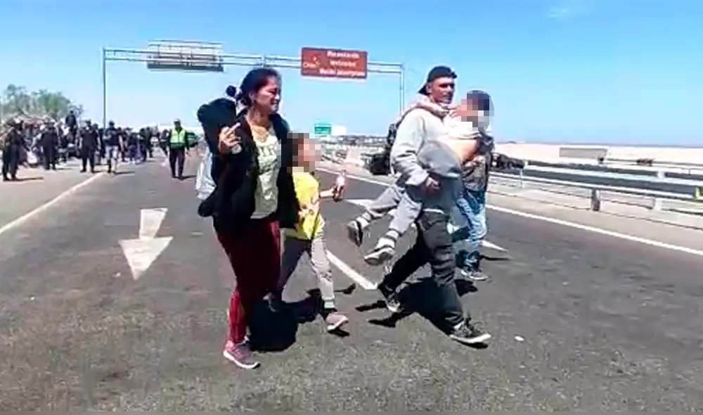 El niño que se desmayó fue trasladado al tópico de la Dirección Regional de Salud. Foto: captura/cortesía para La República El niño que se desmayó fue trasladado al tópico de la Dirección Regional de Salud. Foto: captura/cortesía para La República