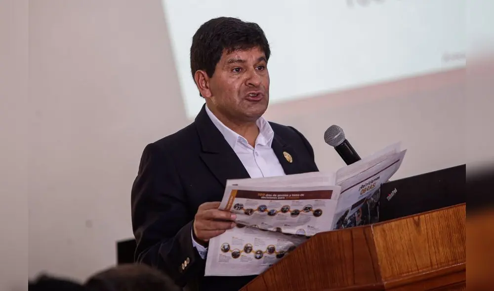 Mutis. Rohel Sánchez no quiere dar la cara a la prensa. Mutis. Rohel Sánchez no quiere dar la cara a la prensa.