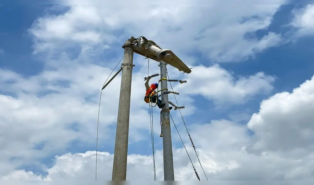 necesidad. Alcalde Carranza y funcionarios de Hidrandina vieron tema de electrificación.  Foto: Ensa