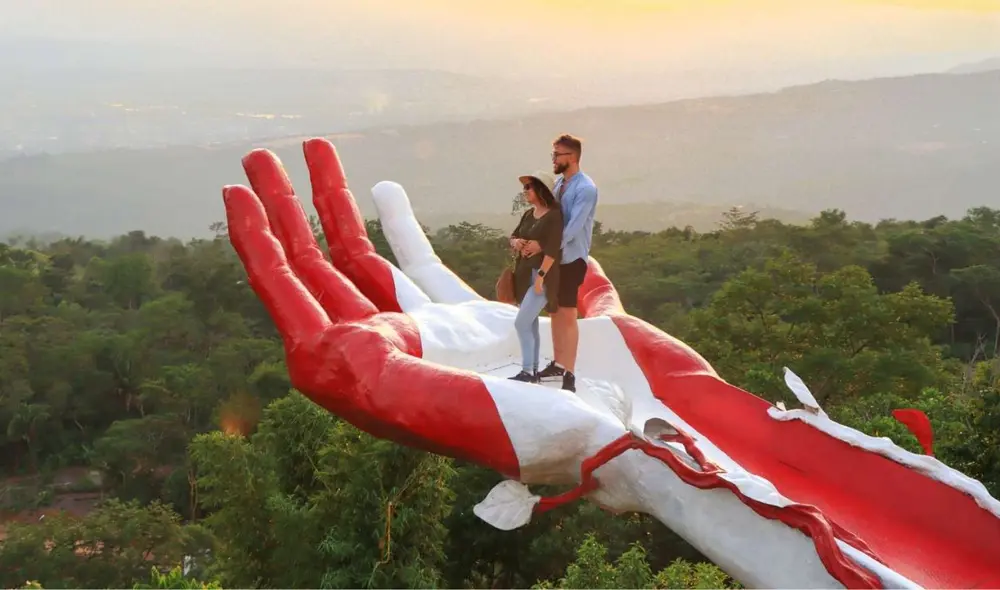 El parque de aventuras de Taytamaki también ofrece diversas actividades de aventura como el canopy, puente extremo y skybike. Foto: Aventuras.pe/Instagram