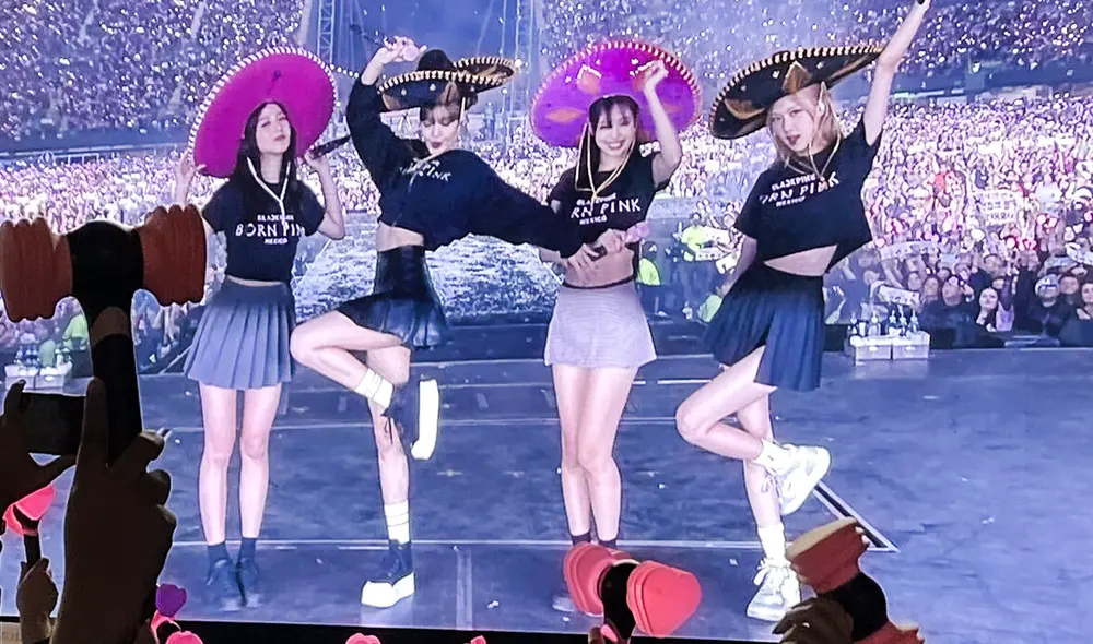 Jisoo, Lisa, Jennie y Rosé de BLACKPINK usaron sombreros de mariachi en sus conciertos en México. Estos fueron regalos personalizados de sus fans. Foto: composición LR/Twitter