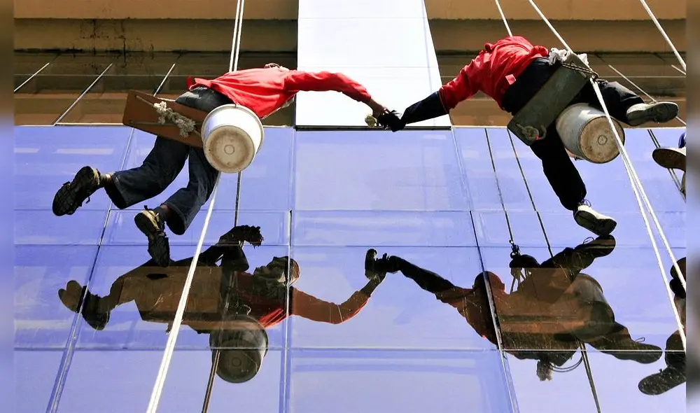 Trabajo de alto riesgo. Foto: Difusión. Trabajo de alto riesgo. Foto: Difusión.