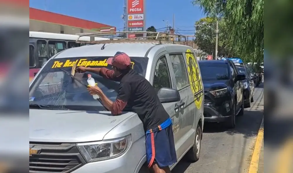 Limpiaparabrisas serán multados en Trujillo. Foto: Andina