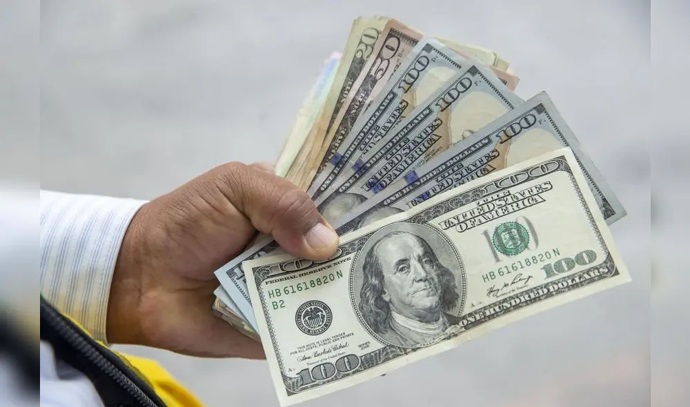 Precio del dólar cierra semana a la baja en S/3,7100, su nivel más bajo desde junio del 2022. Foto: Andina