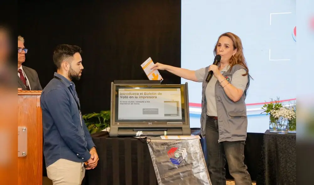 Justicia Electoral anunció el uso de máquinas de votación en las Elecciones Paraguay 2023. Foto: Justicia Electoral.