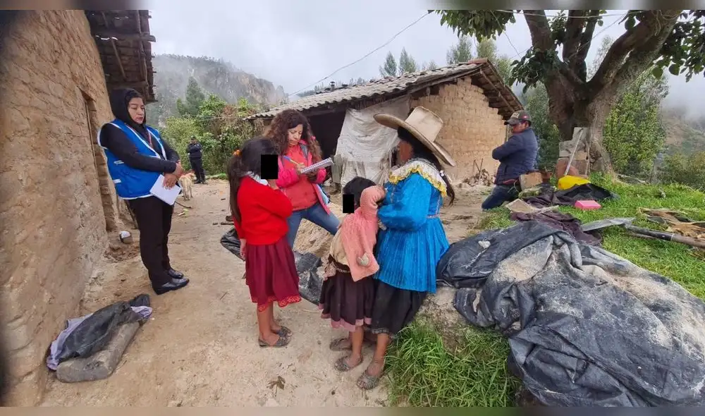 Niñas viven en el caserío de Pashagón. Foto: Prensa Libre Sánchez Carrión Niñas viven en el caserío de Pashagón. Foto: Prensa Libre Sánchez Carrión