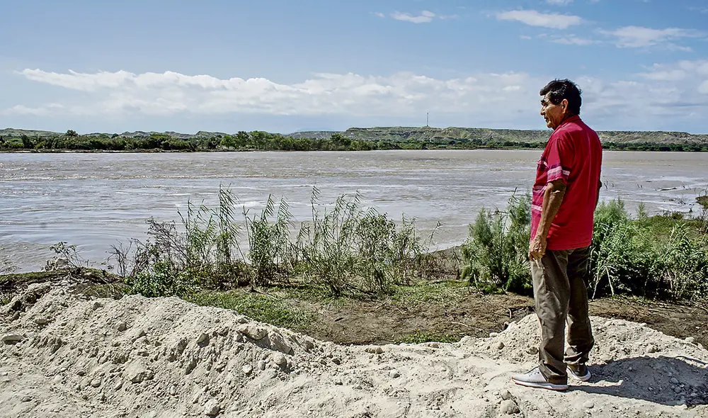 Preocupación. El nivel de las aguas del río Chira aumentó con la rotura del dique 1020. Ha llegado a inundar tierras de cultivo, pero hay temor de que el desborde también alcance a los caseríos. Foto: Malú Ramahí Preocupación. El nivel de las aguas del río Chira aumentó con la rotura del dique 1020. Ha llegado a inundar tierras de cultivo, pero hay temor de que el desborde también alcance a los caseríos. Foto: Malú Ramahí