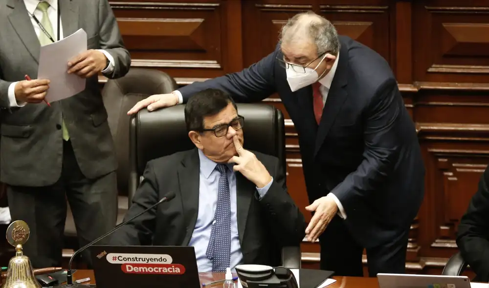 Funciones. Cuando trabajaron juntos, estaban en constante comunicación. De sus coordinaciones se dispusieron varias normativas legislativas. Foto: Antonio Melgarejo Yaranga/La República