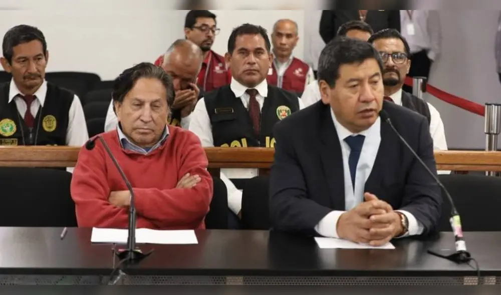 Alejandro Toledo en el control de identidad tras ser extraditado a Perú. Foto: Poder Judicial