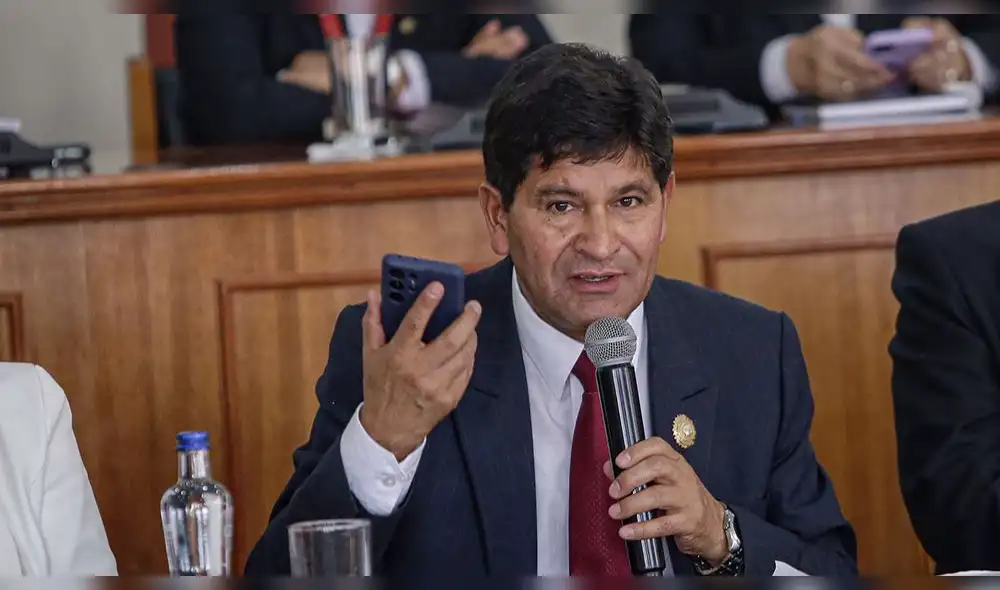 Rohel Sánchez brindó declaraciones sobre los presuntos actos de corrupción en su gestión. Foto: Rodrigo Talavera / La República Rohel Sánchez brindó declaraciones sobre los presuntos actos de corrupción en su gestión. Foto: Rodrigo Talavera / La República