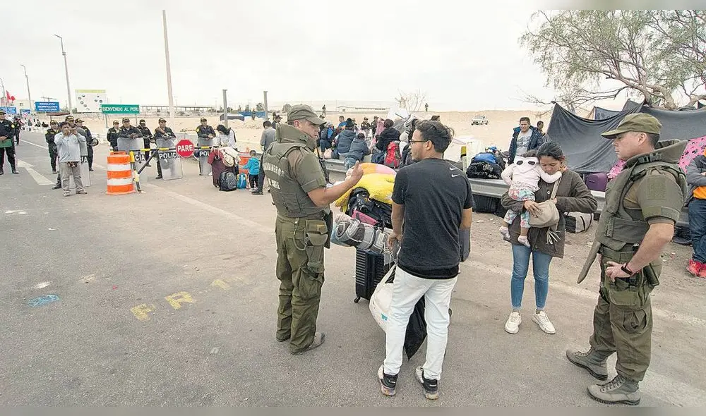 Crisis migratoria. Las personas varadas necesitan ayuda. Foto: Agencia uno 130
