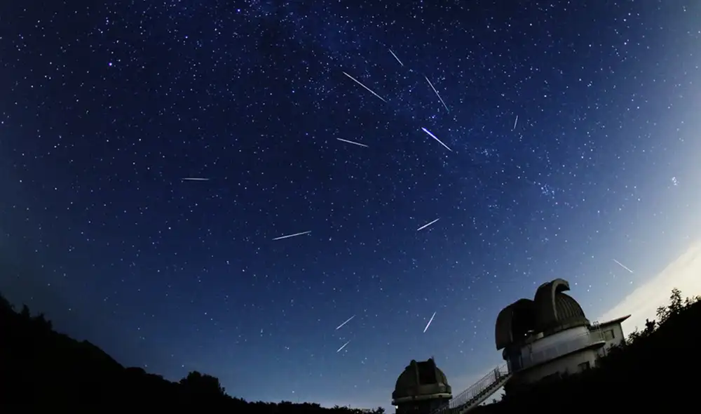 La lluvia de estrellas Eta Acuáridas es causada por el ingreso de restos del cometa Halley a la atmósfera. Foto: NAOJ