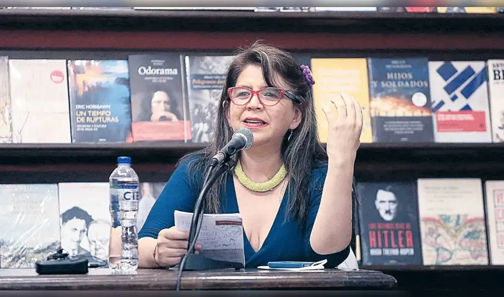 Símbolo. La periodista de investigación Paola Ugaz personifica la persecución judicial por difamación. Enfrenta diez procesos. Foto: Gerardo Marín/La República.