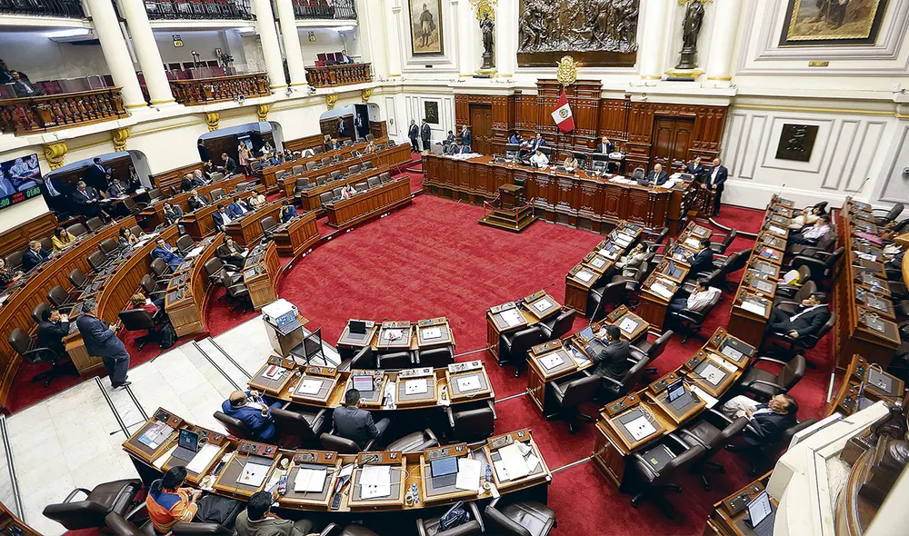 Un 88% de la población reprueba el desempeño del Legislativo y apenas un 9% lo aprueba, según la última encuesta del IEP. Foto: La República
