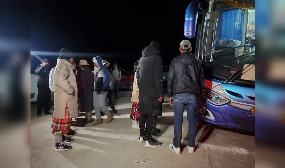 Un familiar por cada víctima ingresó al interior de la zona minera. Foto: Leonela Aquino/La República Un familiar por cada víctima ingresó al interior de la zona minera. Foto: Leonela Aquino/La República