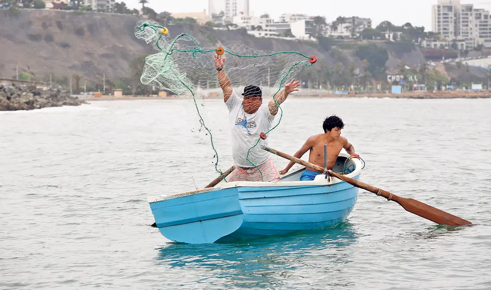 Demanda. El Congreso aprobó una ley histórica para el mar peruano, ahora pescadores artesanales exigen su promulgación. Foto: Félix Contreras/La República Demanda. El Congreso aprobó una ley histórica para el mar peruano, ahora pescadores artesanales exigen su promulgación. Foto: Félix Contreras/La República