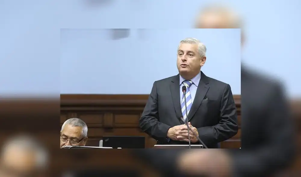 Congresista Lizarzaburu es investigado en la Comisión de Ética por este caso. Foto: Congreso Congresista Lizarzaburu es investigado en la Comisión de Ética por este caso. Foto: Congreso