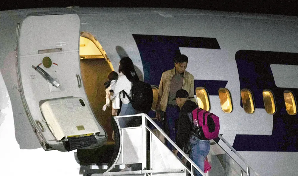 Se van. El Congreso apuesta por endurecer las sanciones contra extranjeros, pero no propone soluciones para los que trabajan honestamente en el país. Foto: difusión