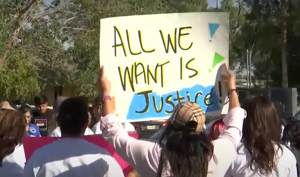 La menor fue agredida en la primaria South Plainview, en Estados Unidos. Foto: captura  Everything Lubbock/YouTube
