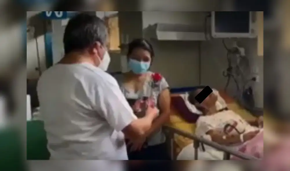 Rinden homenaje a pacientes internadas en hospital. Foto: Canal N Rinden homenaje a pacientes internadas en hospital. Foto: Canal N