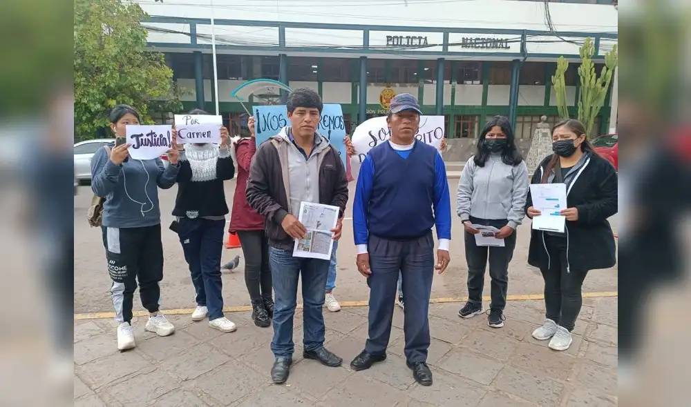 Familiares de la menor piden que se investigue el caso. Foto: Luis Álvarez/La República. Familiares de la menor piden que se investigue el caso. Foto: Luis Álvarez/La República.