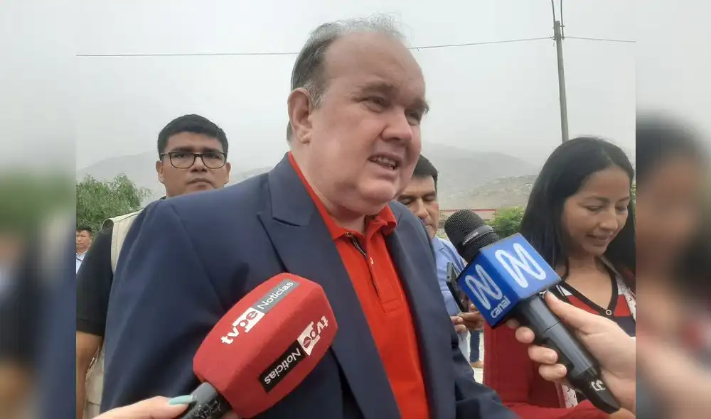 Recientemente, Rafael López Aliaga indicó que los colectivos eran un problema en Lima. Foto: Paolo Zegarra/La República