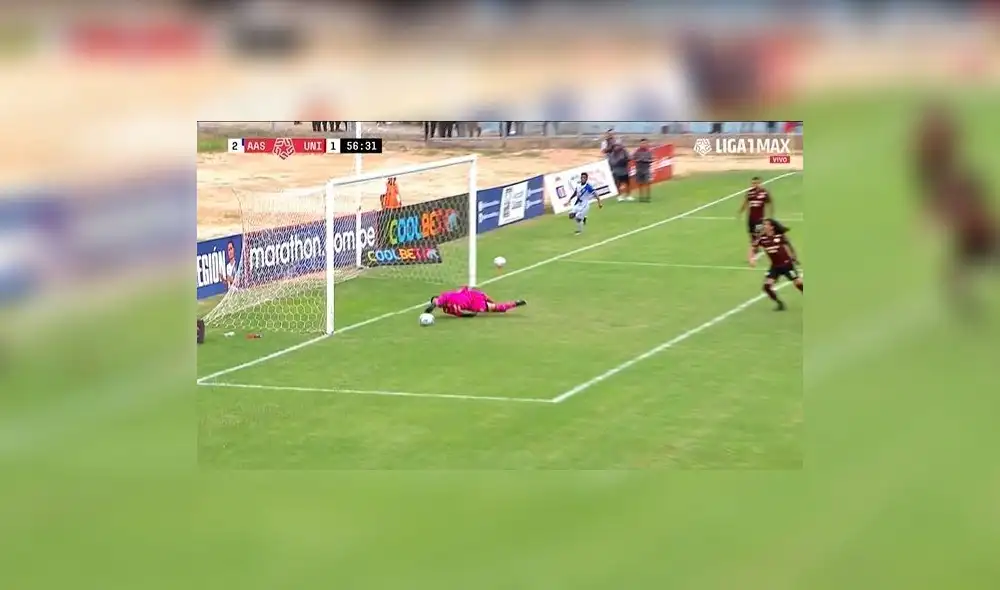 Universitario pierde parcialmente 2-1 en Sullana. Foto: captura de Liga 1 Max - Video: Liga 1 Max Universitario pierde parcialmente 2-1 en Sullana. Foto: captura de Liga 1 Max - Video: Liga 1 Max