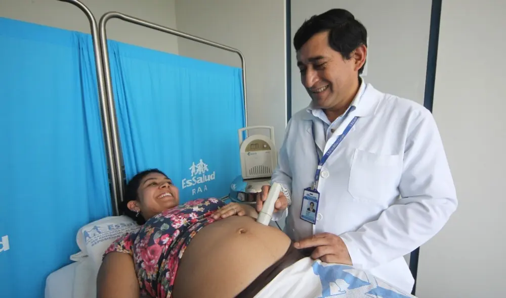 EsSalud realiza atención por maternidad como: gestación, nacimiento, posparto y posibles complicaciones. Foto: EsSalud EsSalud realiza atención por maternidad como: gestación, nacimiento, posparto y posibles complicaciones. Foto: EsSalud