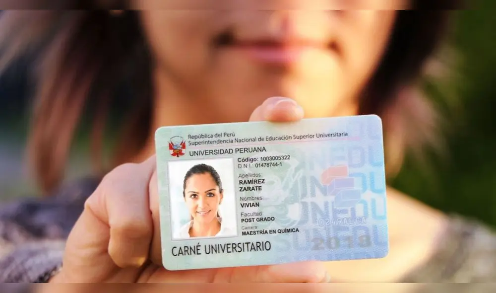 El carné universitario te ayudará a identificarte como estudiante de un centro de educación superior y te permitirá acceder al medio pasaje. Foto: LR/archivo/difusión