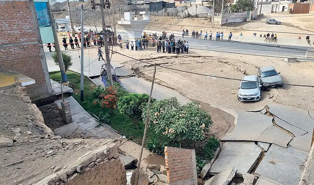 Daños. La carretera, en un tramo de 5 kilómetros, muestra señales de hundimiento. Foto: Omar Coca/La República Daños. La carretera, en un tramo de 5 kilómetros, muestra señales de hundimiento. Foto: Omar Coca/La República