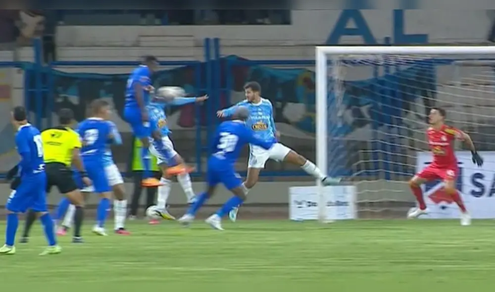 Sporting Cristal y Binacional juegan un partido pendiente por la fecha 6 del Torneo Apertura. Foto: captura de Liga 1 Max | Video: Liga 1 Max