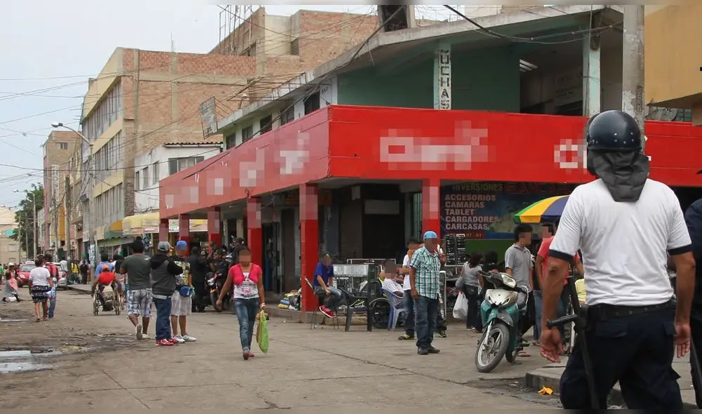 Comercio ambulatorio es un problema de años. Foto: Clinton Medina / La República