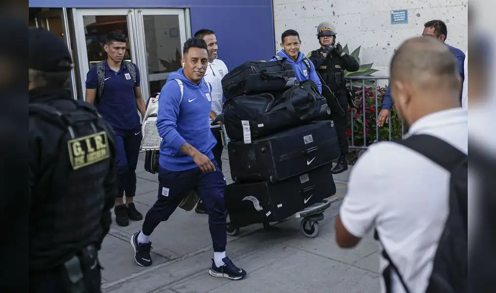 Con todo. Se anticipa un partido bastante peleado en el medio campo. Alianza Lima viene a ratificar su favoritismo en la Liga 1. Foto: La República. Con todo. Se anticipa un partido bastante peleado en el medio campo. Alianza Lima viene a ratificar su favoritismo en la Liga 1. Foto: La República.