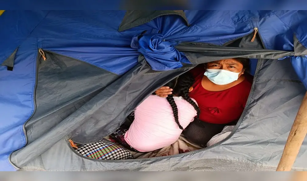 Madre pide apoyo para salvar a su descendiente. Foto: Maribel Mendo/La República Madre pide apoyo para salvar a su descendiente. Foto: Maribel Mendo/La República