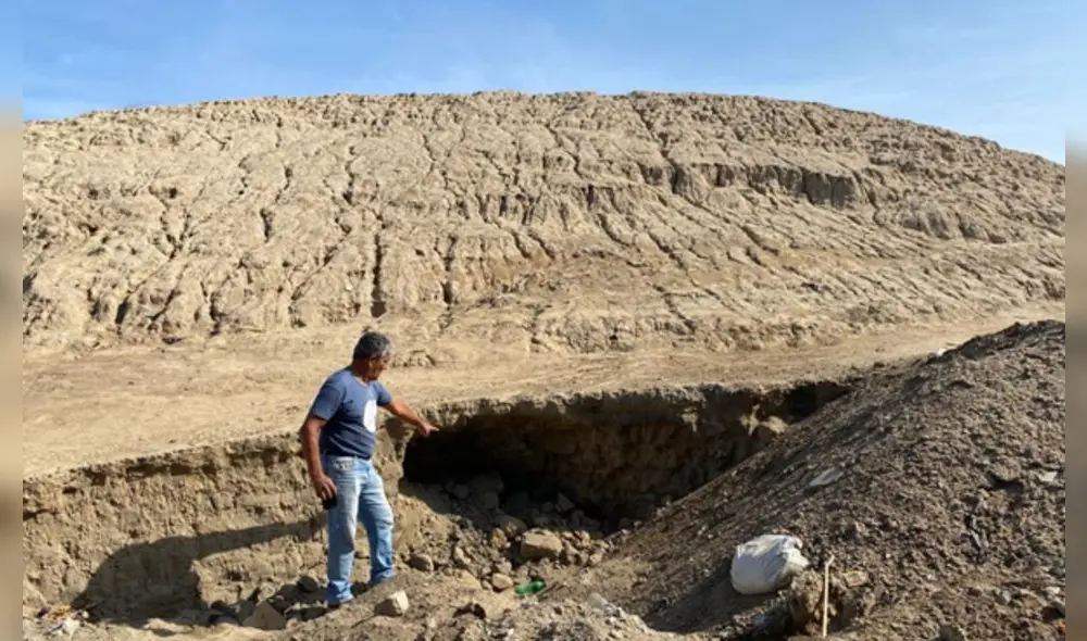 La “caverna” dejada por los huaqueros muy cerca de la plaza ceremonial de Huaca San Pedro. Foto: La República