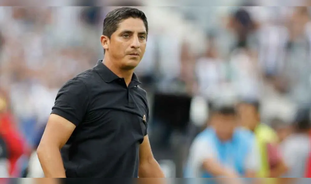 'Chicho' Salas es DT de Alianza desde 2022. Foto: Archivo GLR