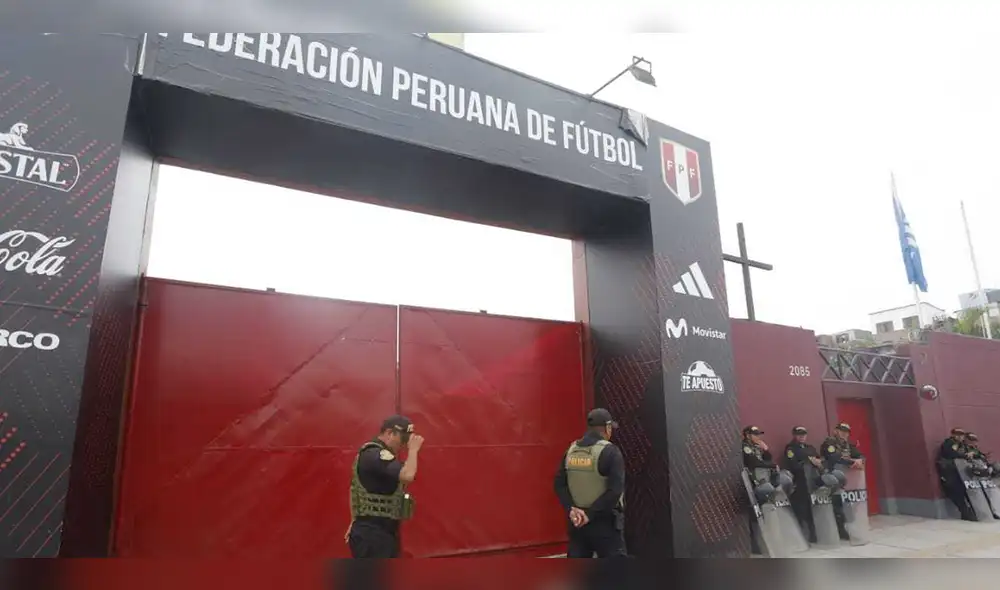 Las autoridades acudieron al complejo deportivo a primeras horas del día. Foto: Carlos Félix/La República - Video: Carlos Félix/LR