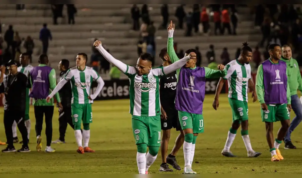 Se cayó. Nacional aprovechó una de las pocas oportunidades que tuvo en el segundo tiempo para derrotar a FBC Melgar a solo dos minutos de que terminara el tiempo reglamentario. Foto: Rodrigo Talavera/La República