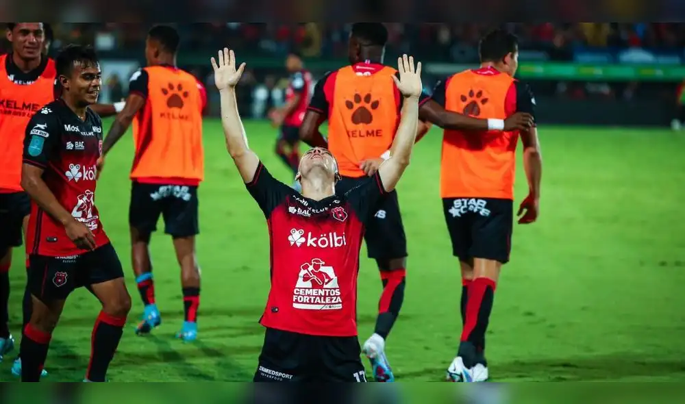 Alajuelense ganó la final de ida a Saprissa gracias al gol de Mora. Foto: Twitter Alajuelense