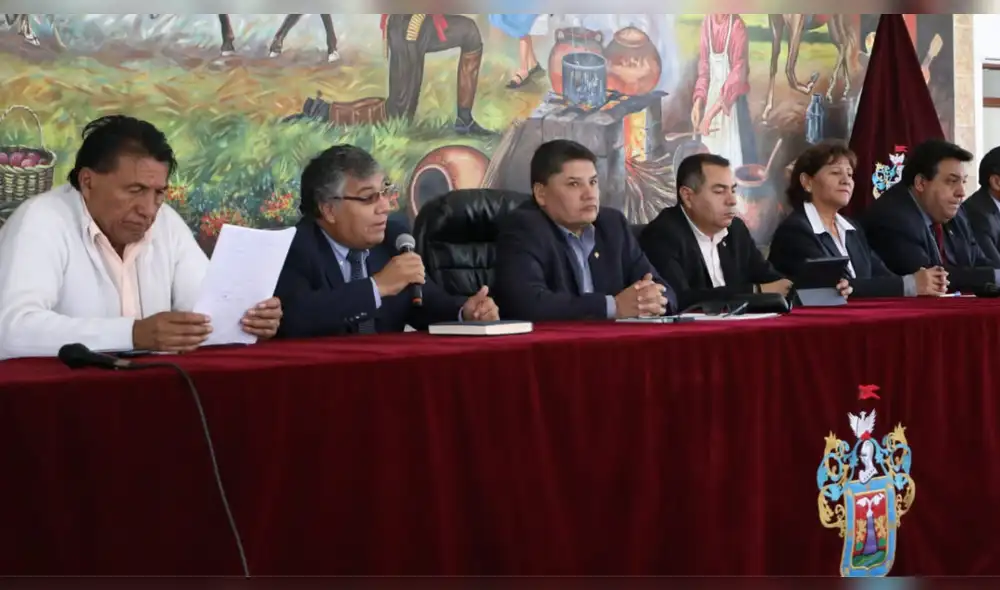 Exposición. Alcalde Rivera indicó que el SIT sigue adelante. Foto: La República Exposición. Alcalde Rivera indicó que el SIT sigue adelante. Foto: La República