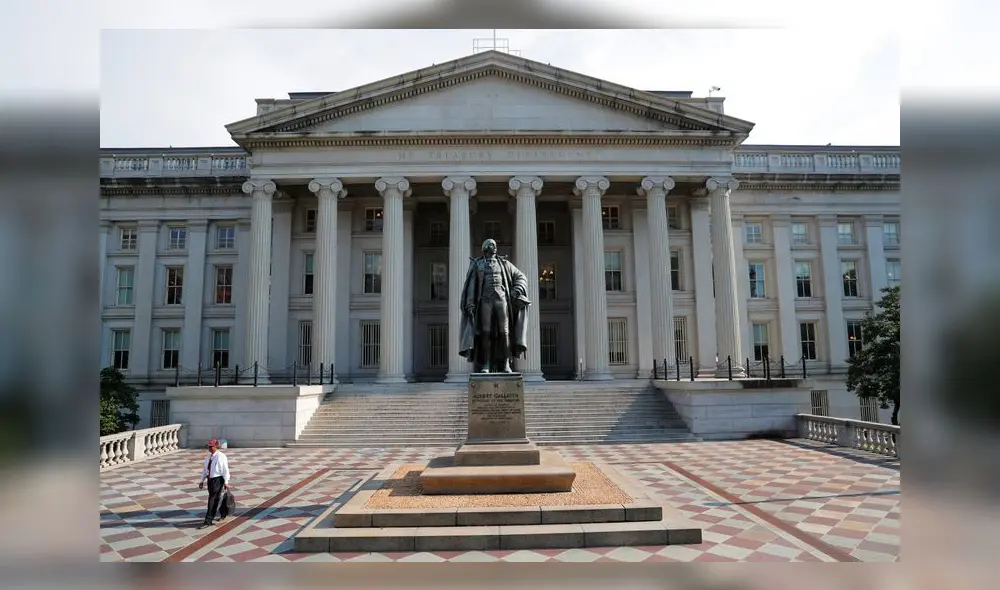 Joe Biden no ha descartado invocar la enmienda 14 de la Constitución. Foto: AFP