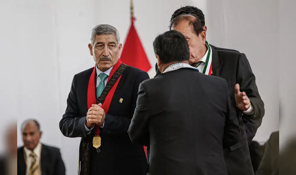 Sentenciado. Manuel Vera deberá ser trasladado a penal. El pasado miércoles 24 de mayo hizo su última aparición en el aniversario del distrito arequipeño. Foto: Rodrigo Talavera/La República